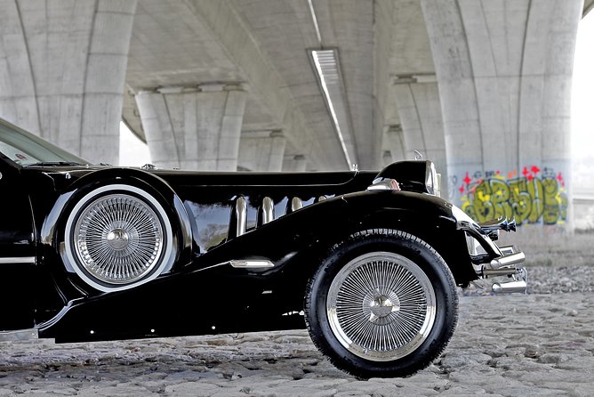 1 hour ride in vintage limousine - The first minutes: settling into the vintage limousine