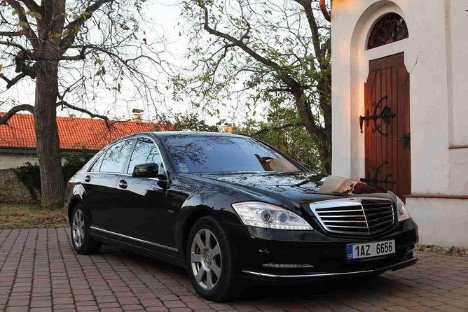 1-way Prague to Vilshofen private transfer - up to 7 passengers - Luggage, Breaks, and Mobility Needs