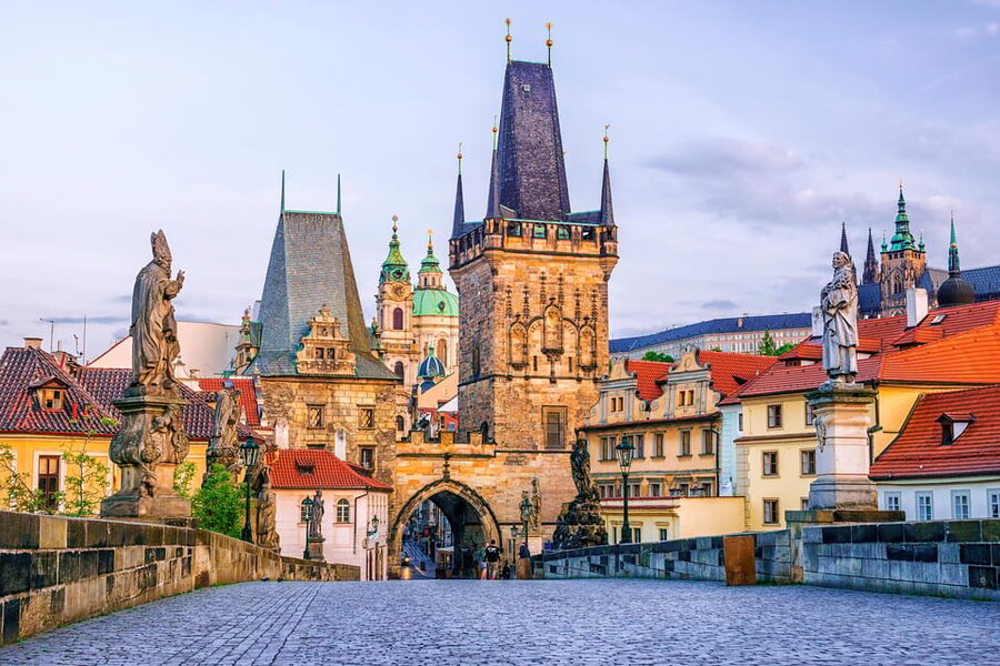 1000 years of history! Evening walking foodie tour - Malá Strana starts with an aperitif