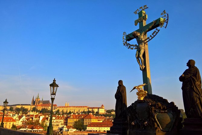 2:5-Hour Walking Tour of Old Town Prague with Boat Ride - Wenceslas Square and Prague’s New Town