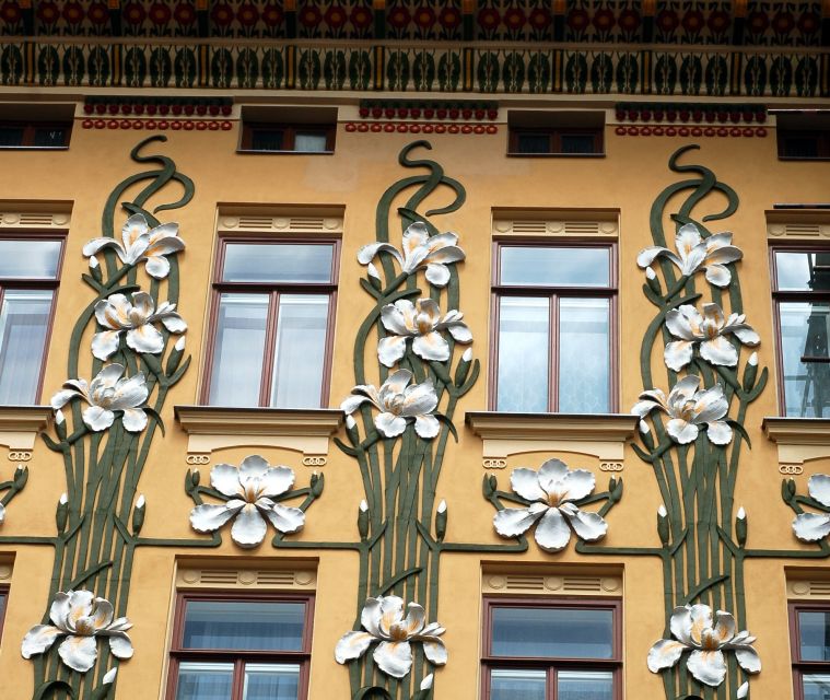 3-Hour Brno Themed Walking Tours - History and Architecture from the Middle Ages to today