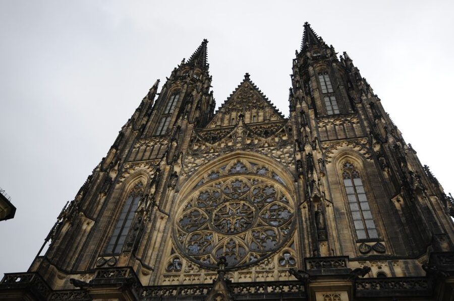 3-Hour Prague Castle & Interiors Tour - Prague Castle: the historical setting