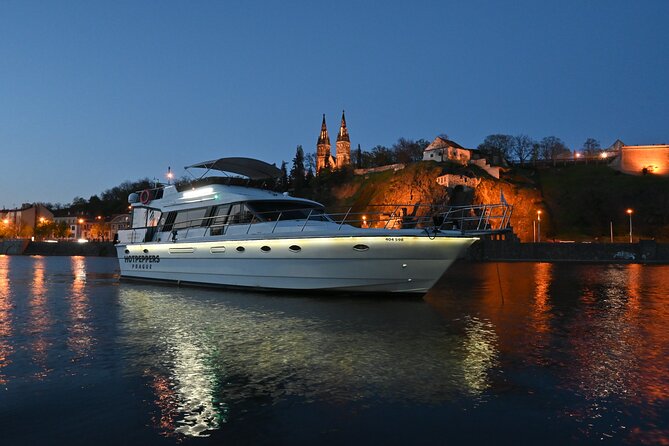3-hour private cruise in Prague for 10 people - Key points to know before booking