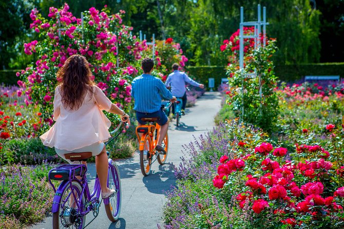 7 BEST VIEWS - PRAGUE eBIKE TOUR - The guides make the difference