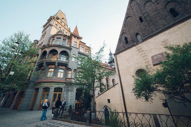 Alchemy and Mysteries of Prague Castle Walking Tour - Golden Lane without the daytime crowds