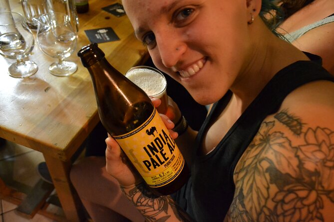 Alternative bar tour with dinner in the art district - Letná Burger for a proper dinner