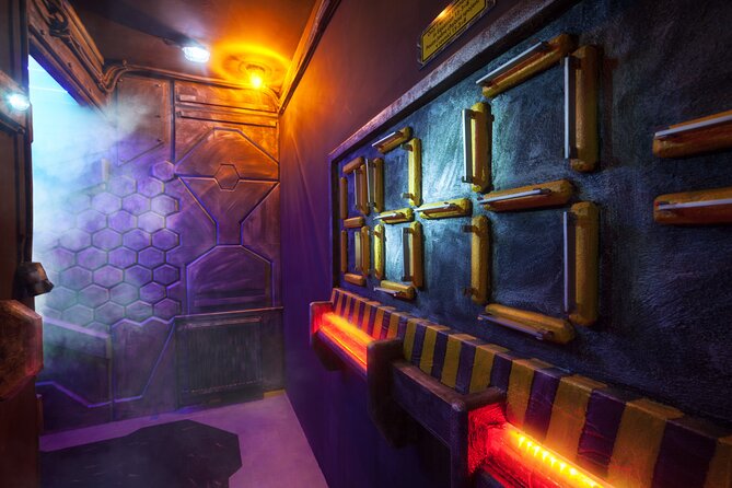 Apocalypse Zombie 2213 Escape Game in Prague - Working with the game master