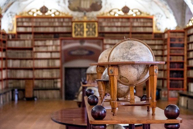 Beer & Baroque: A Highbrow Brew Tour - What the historian guide adds