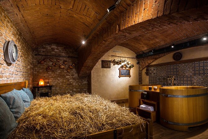 Beer bath Spa for 2 people/ 1 tub - 1,5 hour Activity in Prague - The 20-minute beer whirlpool