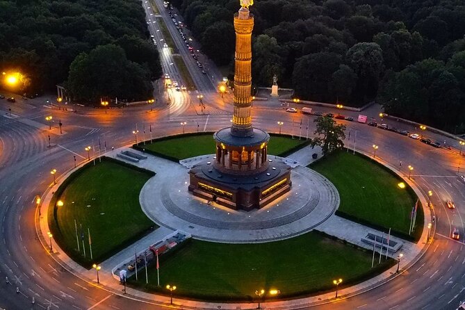 Berlin Full Day Tour with Lunch and private transfers from Prague - Berlin Wall Memorial and Museum Island