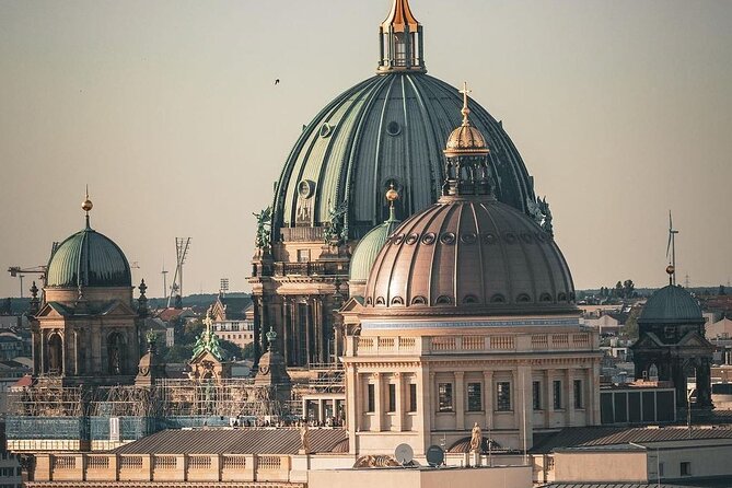 Berlin Full Day Tour with Lunch and private transfers from Prague - Lunch in Berlin, with help choosing