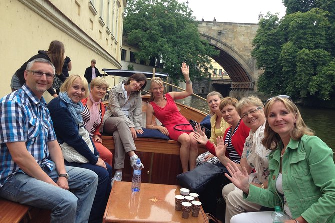Best of Prague Private Tour with PERSONAL PRAGUE GUIDE - Why this private Prague walk works well at the start