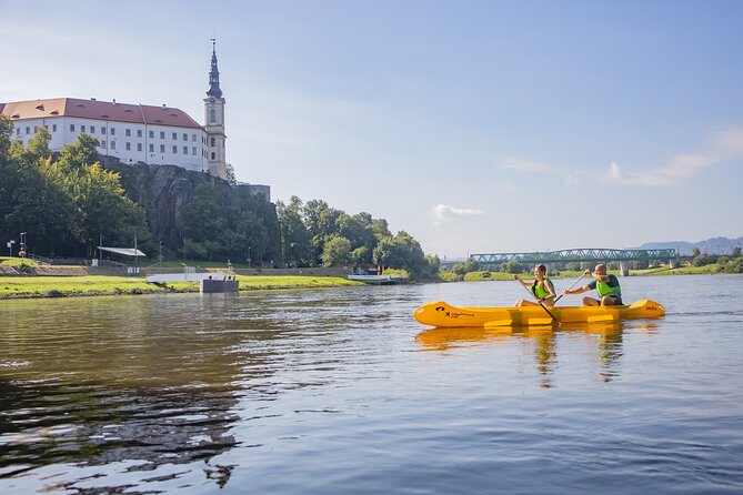 Canoeing on the Elbe river from Děčín to Bad Schandau - Into the sandstone canyon