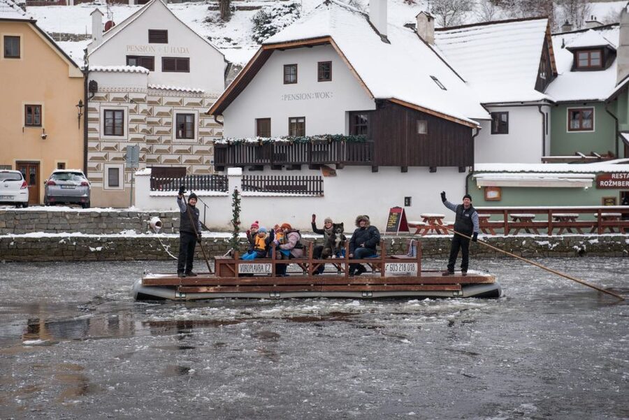 Český Krumlov: Advent Wooden Raft River Cruise - Why see Český Krumlov from the Vltava?
