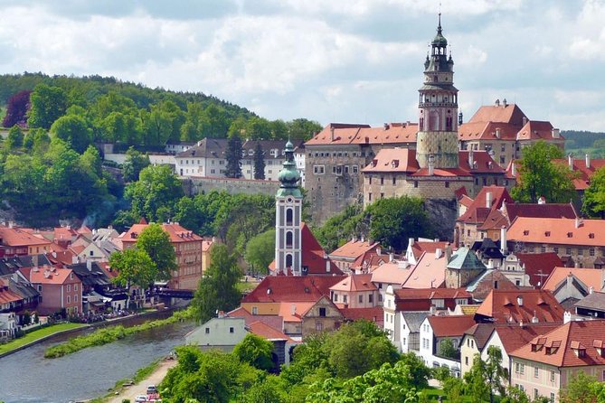Cesky Krumlov Day Trip from Prague to Vilshofen - Key points to know before booking