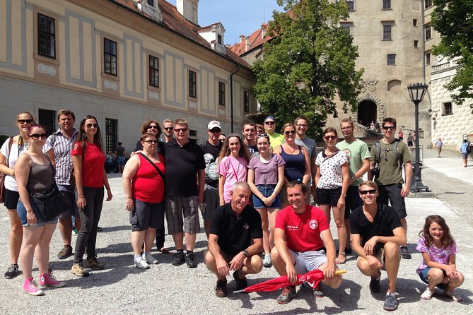 Český Krumlov Free Tour - Reaching Český Krumlov Castle