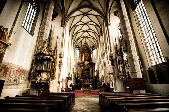 Český Krumlov Free Tour - What the guide adds to the experience
