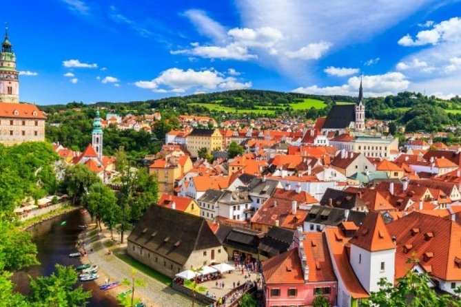 Cesky Krumlov Full day tour from Prague and back - Crossing the river to the old town