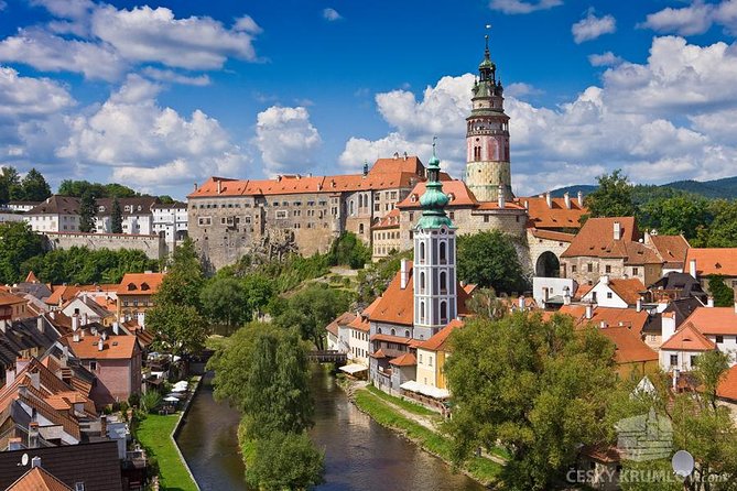Cesky Krumlov Full day tour from Prague and back - Walking through all five castle courtyards