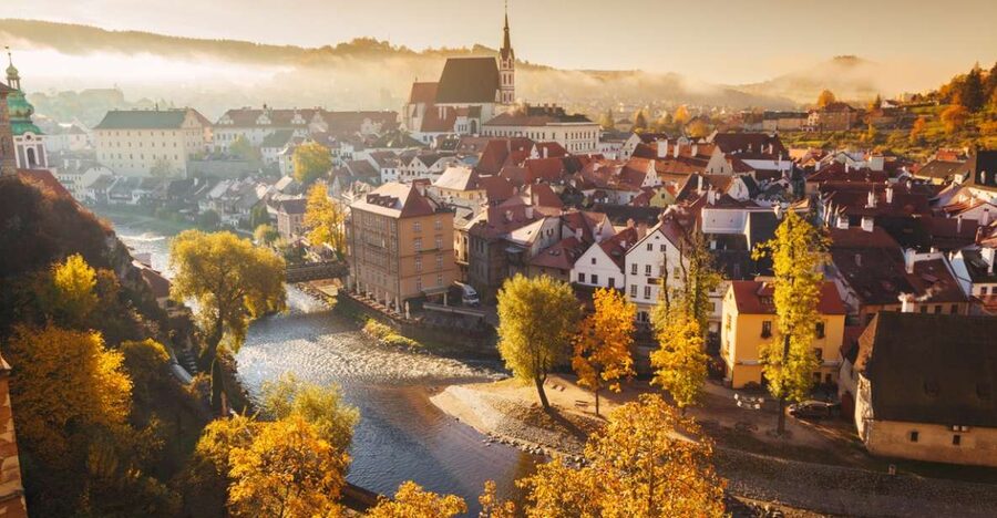 Český Krumlov: Half-Day Medieval Architecture Walking Tour - Barber’s Bridge and Latrán’s Crooked Street