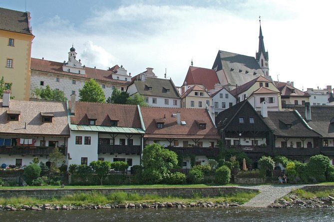 Cesky Krumlov Old Town Private Walking Tour - A comfortable pace in changing weather