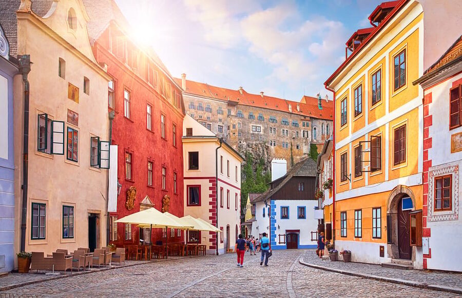 Cesky Krumlov: Private 2-Hour City Walking Tour - Starting among Český Krumlov’s medieval lanes