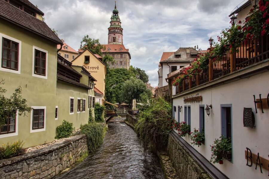 Cesky Krumlov Private Day Trip from Prague - Private pickup makes a long day easier
