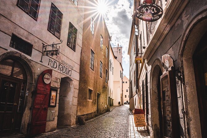 Cesky Krumlov Tour 4 hours - Timing, pickup, and one important warning