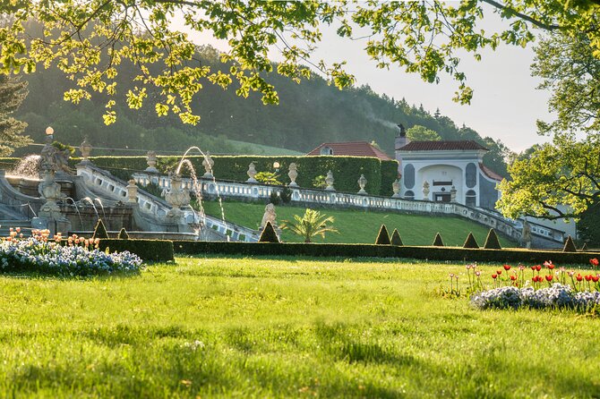 Cesky Krumlov Tour 4 hours - Starting at the castle: 90 minutes of courtyards and views