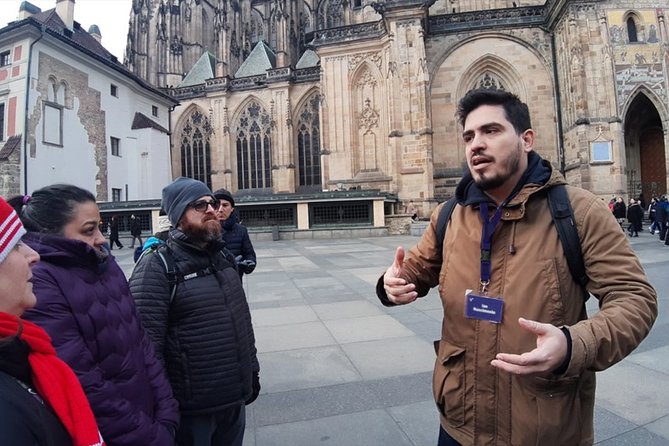 Charles Bridge and Prague Castle Walking Tour - Why this route works so well in Prague