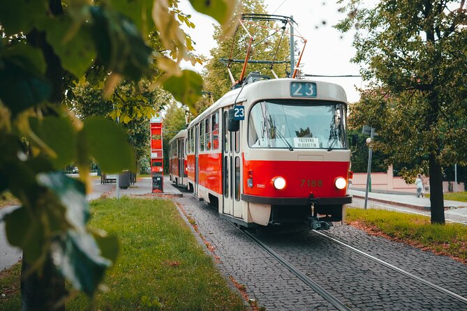 Classic Prague Castle Tour, Strahov Monastery & Castle District - A smart start at Klarov Park