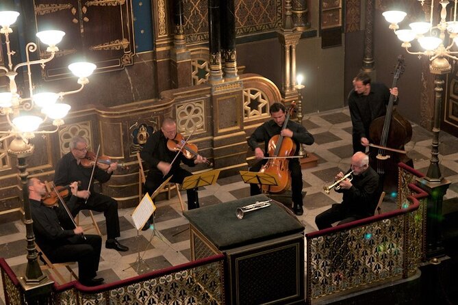 Classical Concert in Spanish Synagogue - Seating: arrive early and keep expectations realistic
