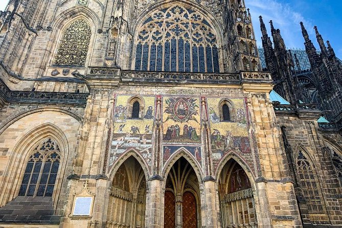 Complete Prague Castle Tour (Tickets to Interiors Included) - Why Prague Castle works better with a guide