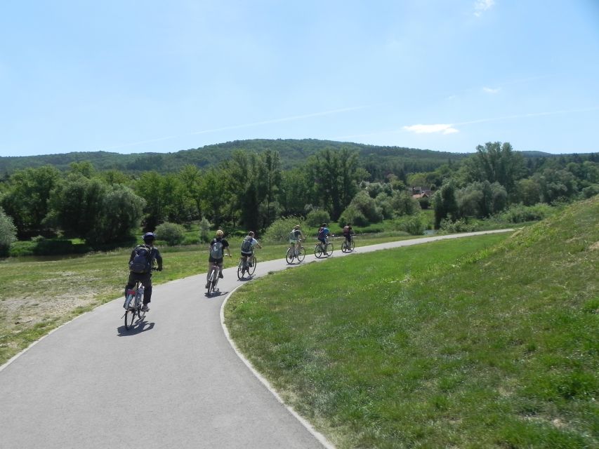 Coutryside bike tour to Karlstejn Castle. - The quieter Berounka river section