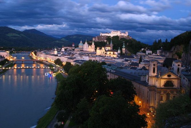Daily Door to door Shared Shuttle bus from Cesky Krumlov to Salzburg - Key points to know before booking