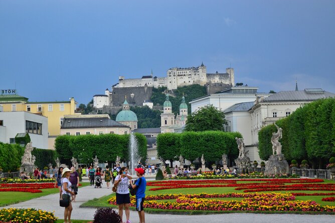 Daily Door to door Shared Shuttle bus from Cesky Krumlov to Salzburg - Why this transfer makes sense between Cesky Krumlov and Salzburg
