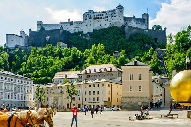 Daily Door to door Shared Shuttle bus from Cesky Krumlov to Salzburg - The three-hour ride across the border