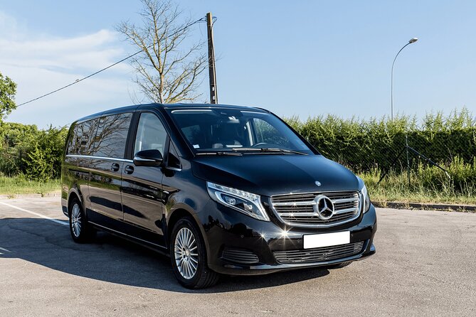 Departure Private Transfer from Prague City to Prague Airport PRG in Car/Van - Key Points About This Prague Airport Transfer