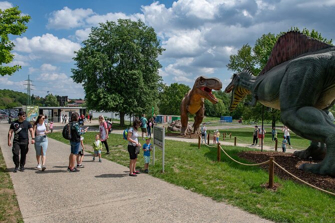 Dinosaurus amusement park - best dino experience in Prague - The gastro zone and a longer family stop