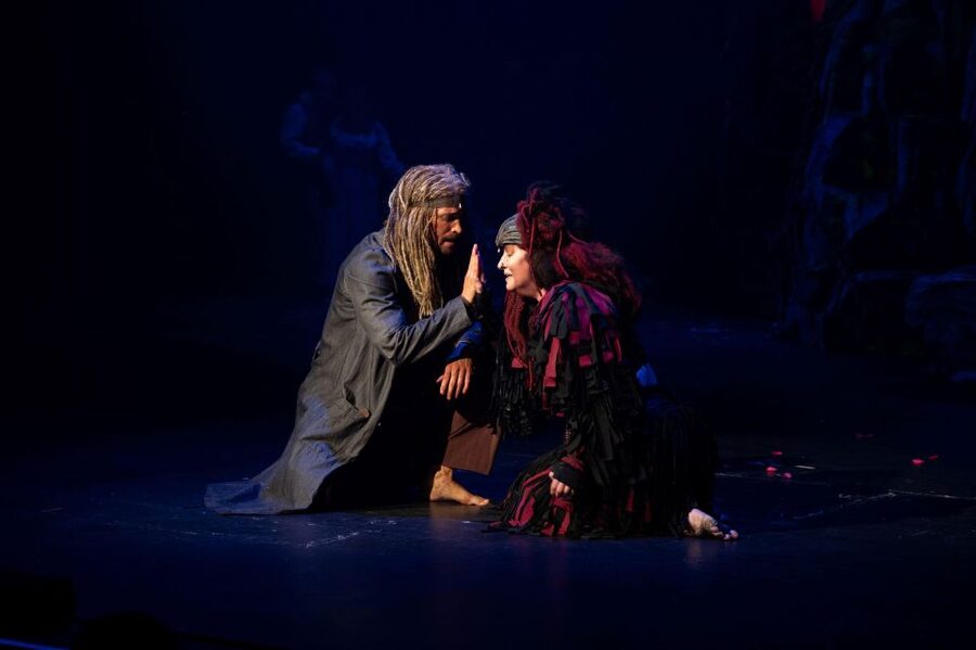 Disney's Tarzan Musical - Watching a Czech musical with subtitles