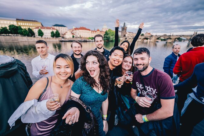Drunken Monkey Prague Boat Party w/ 2hr Open Bar, DJ & Club Entry - Group size, atmosphere, and comfort