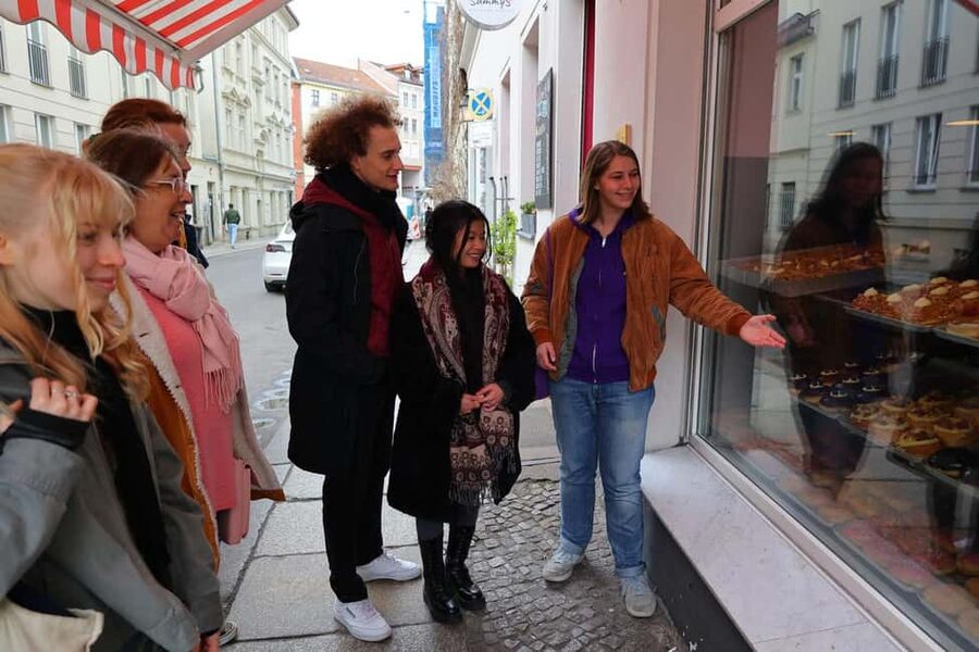Eating Berlin: City Center Food & Beer Tour - A Berlin kebab stop with less waiting
