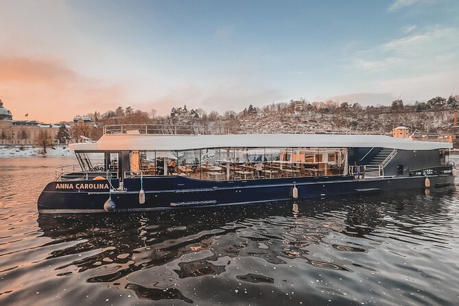 Evening Eco Cruise With a Glass of Prosecco in Bohemia - When to sit upstairs and when to stay inside