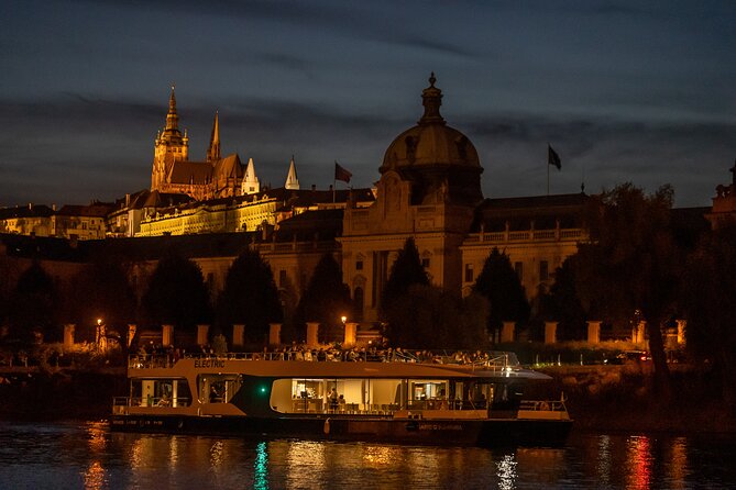 Evening Eco Cruise With a Glass of Prosecco in Bohemia - Who will get the most from this cruise?