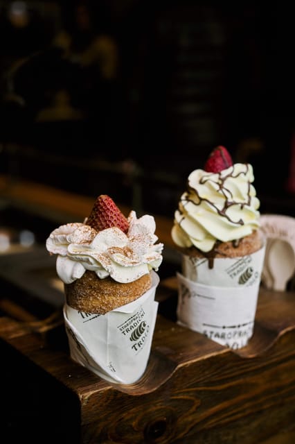 Explore Prague with our chimney cake Prague trail! - Finishing at Prague Castle