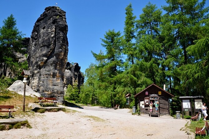 Explore The Elbe Sandstone Mountains in Czech Republic - Leaving Prague for the sandstone country