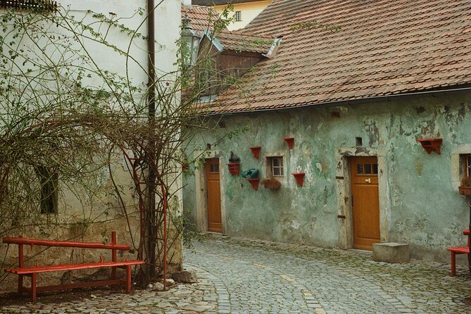 Explore the Instaworthy Spots of Cesky Krumlov with a Local - Key points to know before booking