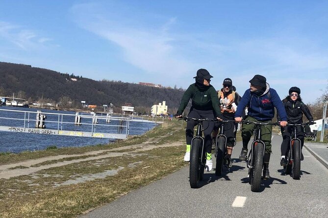 FAT TIRE E-BIKE GREAT TOUR - river, parks & panoramic views tour - Finishing at the Astronomical Clock
