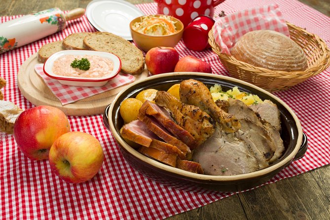 Folklore Dinner with Unlimited Drinks 4course Menu - Families, couples, solo diners, and large groups