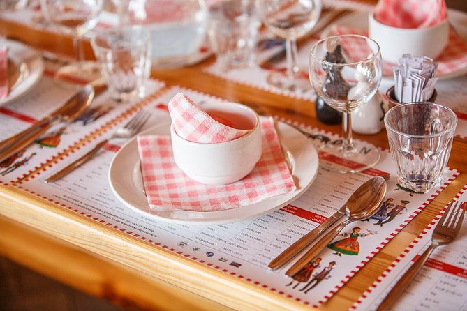 Folklore Evening with Music and Dinner - The music, instruments, and dancing